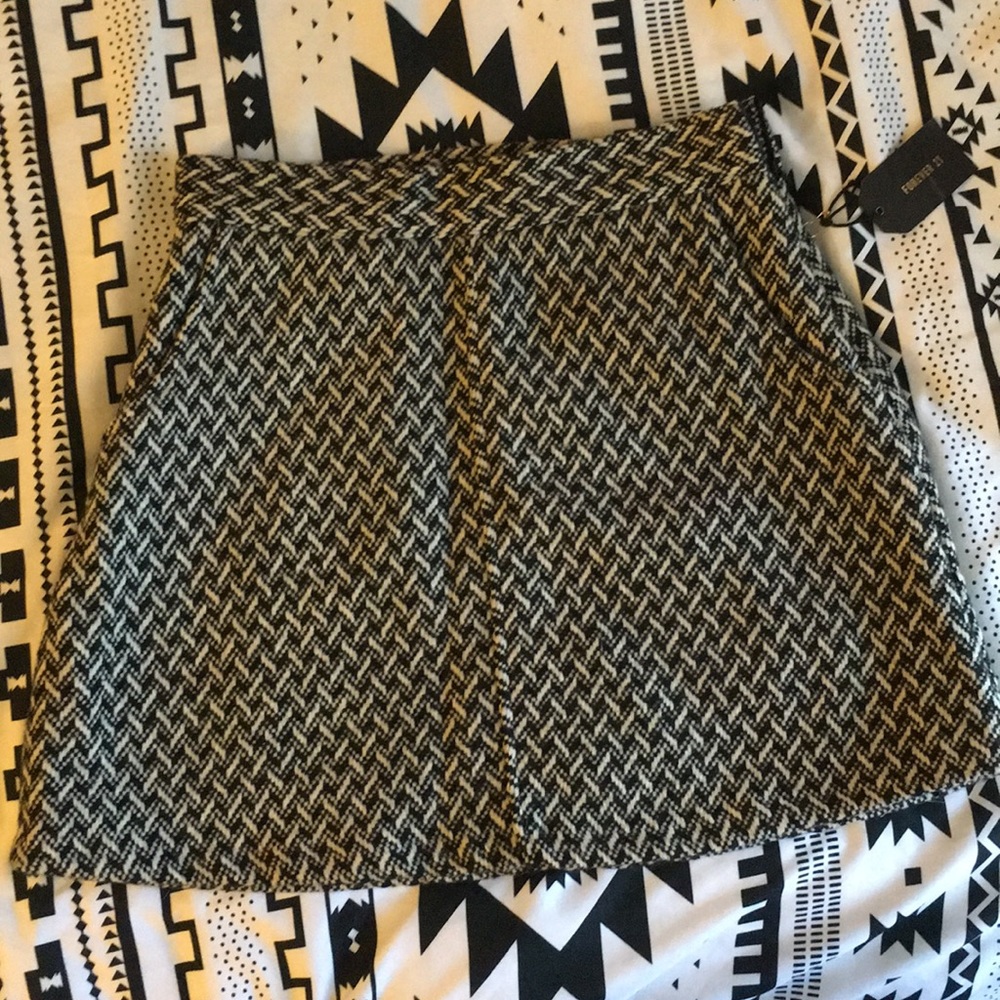 NWT Black and Cream Skirt